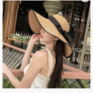 NWT Womens Floppy Straw Hat